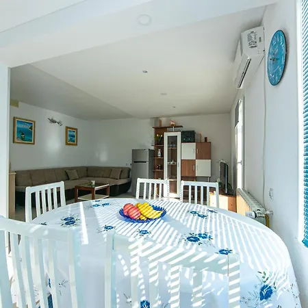 Apartment 4 Brela
